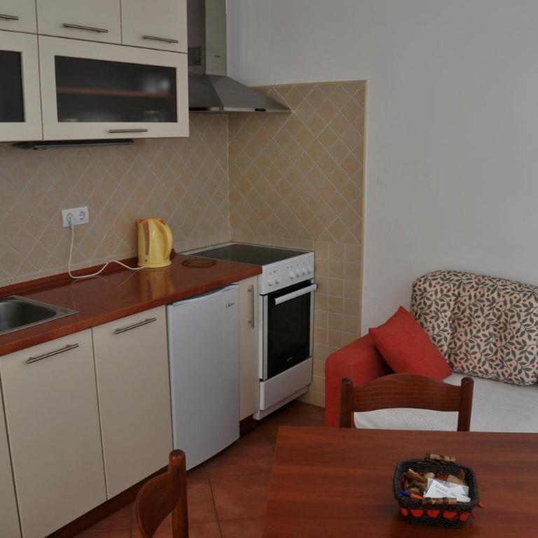 Apartments Miana - Apartman s 1 Spavaćom Sobom i Popločanim Dvorištem - 13