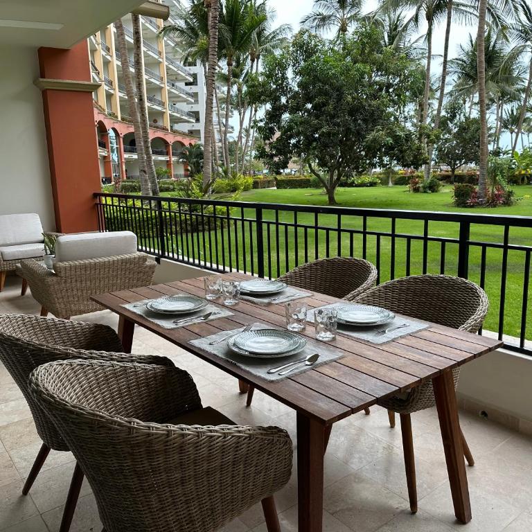 One Bed 2 Bath, at Playa Royale Condo 3102, Free WIFI - Apartamento de 1 dormitorio - 12