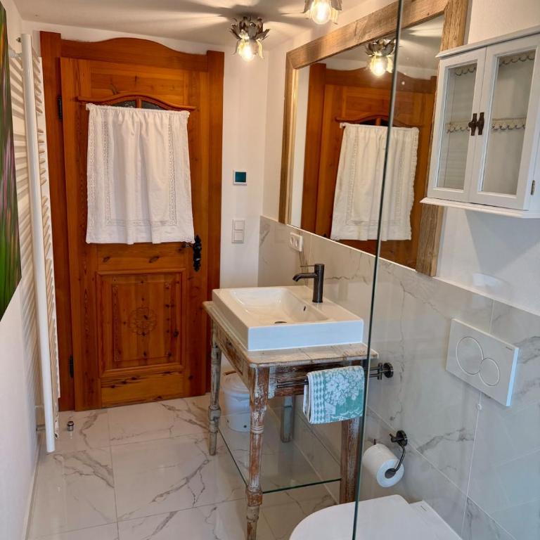FeWo Pfronten - Berge und Bilder OG - Apartment mit 2 Schlafzimmern und Bergblick - 9