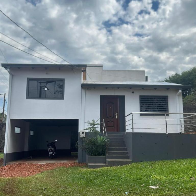 Casa a minutos de la costanera Mboi Kae - Disponible WRC - Apartamento de 3 dormitorios - 1