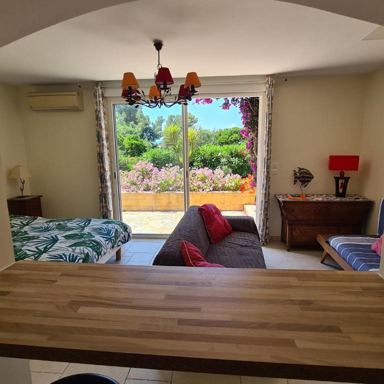 Lou Pei Magnifique vue mer Piscine chauffée 10x5m 5 ch 5sdb - Villa - 28