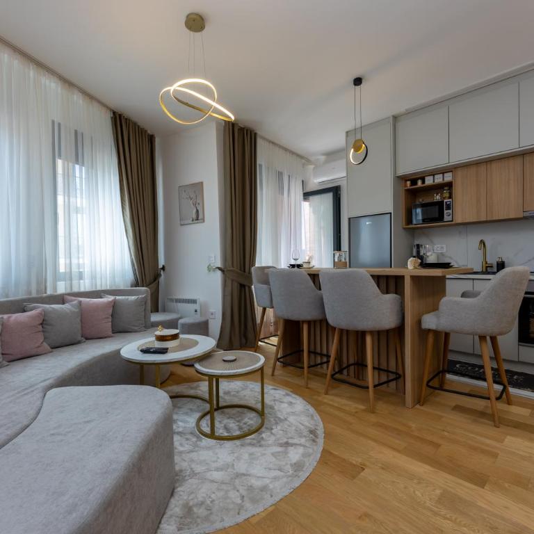Balkan Square Gold Dorotea-centar - Two-Bedroom Apartment - 50