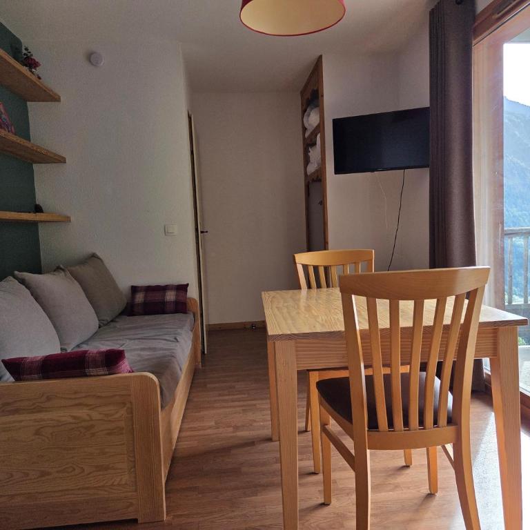 Hameau des Eaux d'Orelle 3 Vallées - 1 OU 2 Studios Communicants - Appartement avec Vue et Balcon - 13