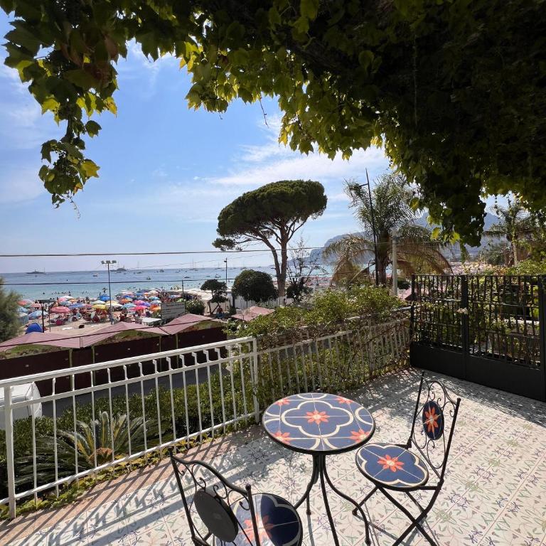 La terrazza sul mare - Three-Bedroom Villa - 4