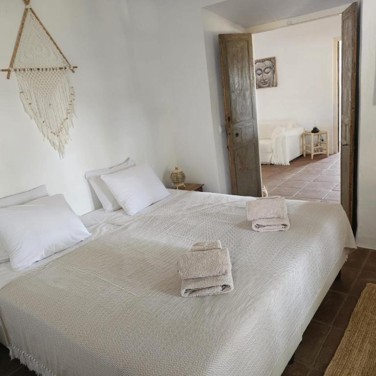 Cortijo J&S Juan Salvador - Habitación Familiar con vistas a la montaña - 37