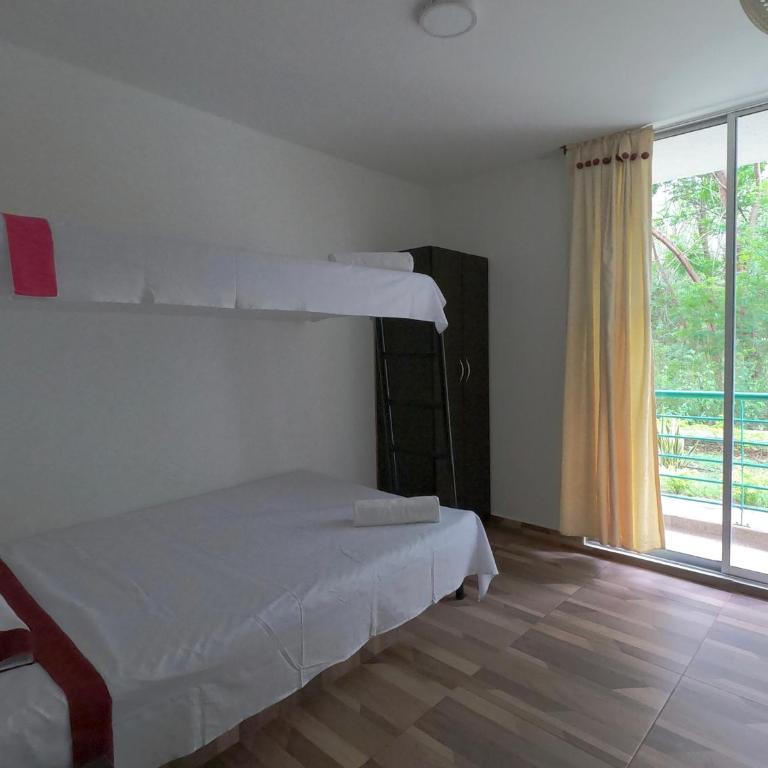 Apartamento en Girardot - Apartamento de 3 dormitorios con balcón - 9