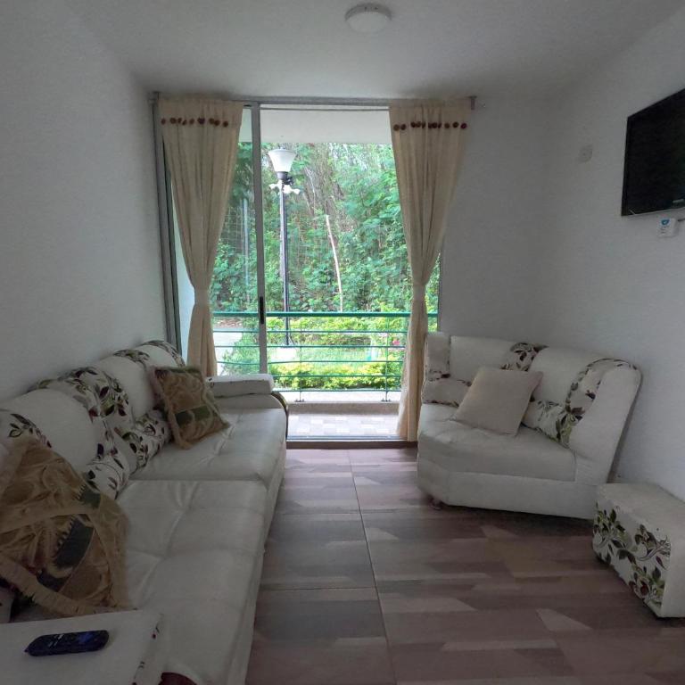 Apartamento en Girardot - Apartamento de 3 dormitorios con balcón - 10