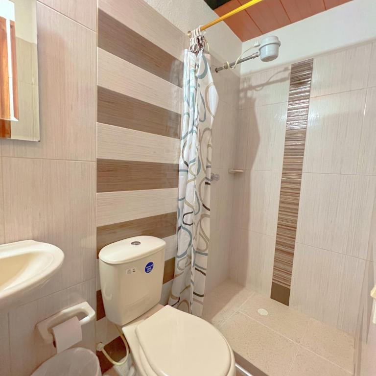 Apto a 4 cuadras del centro Histórico - Three-Bedroom Apartment - 6