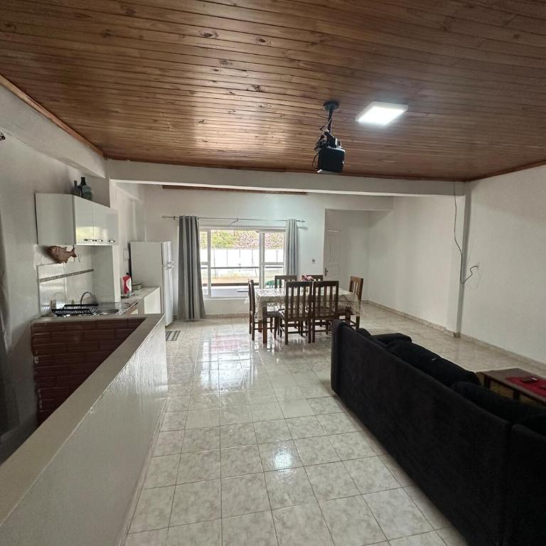 Departamento amueblado con Cine, balcón y céntrico - One-Bedroom Apartment - 16
