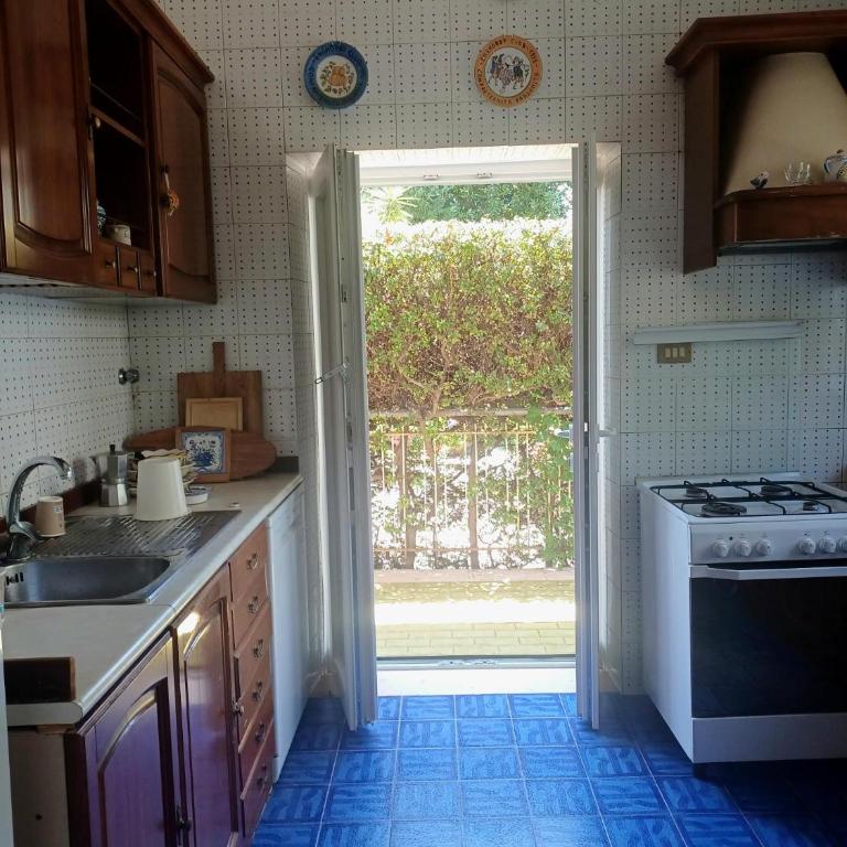 La terrazza sul mare - Three-Bedroom Villa - 26