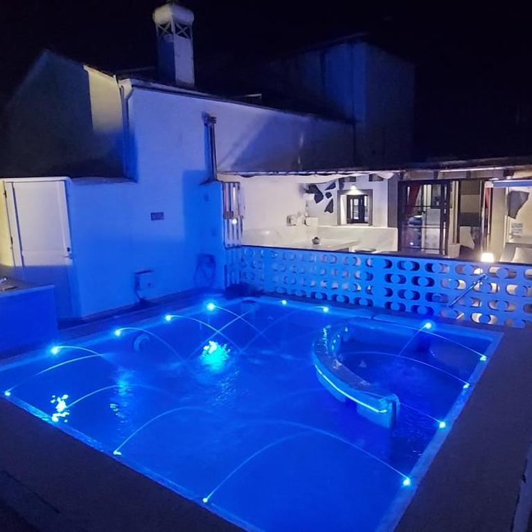 ALOELUX VILLA 2 ! - Private Villa with POOL , 2 jacuzzis, cinema, Balinese bed, wonderful view, art desing villa - Casa de 2 dormitorios - 3