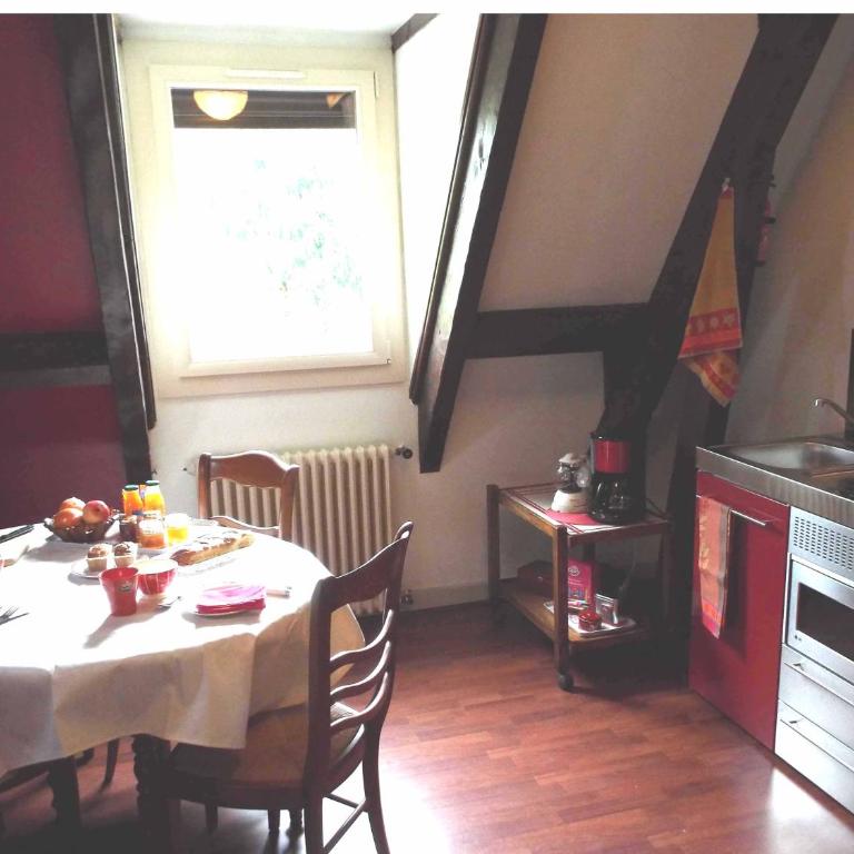 La demeure aux Pins - Suite - 13