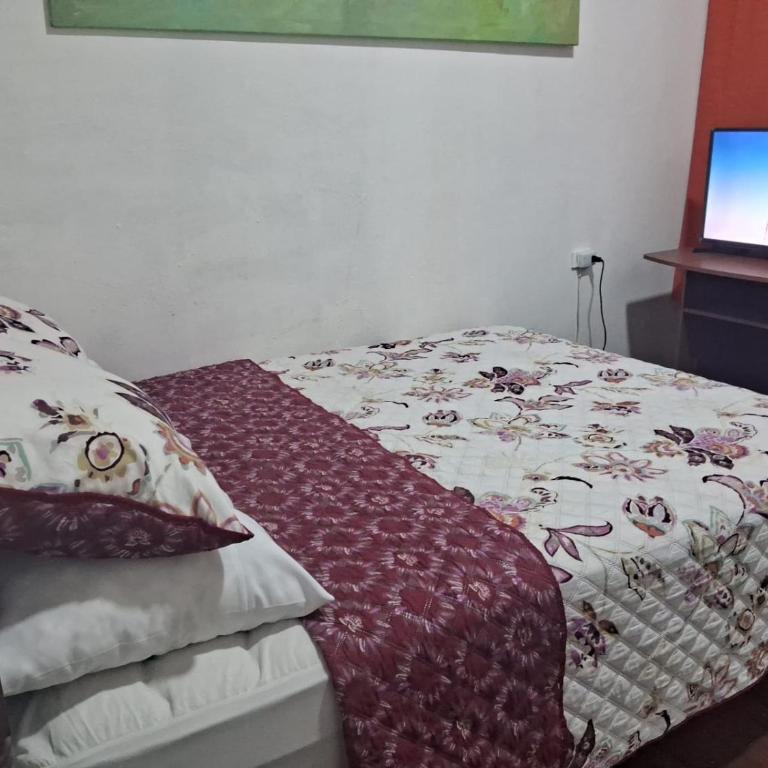 Hospedaje Parque Caldas Fundadores Manizales - Habitación Doble Estándar con baño compartido - 1