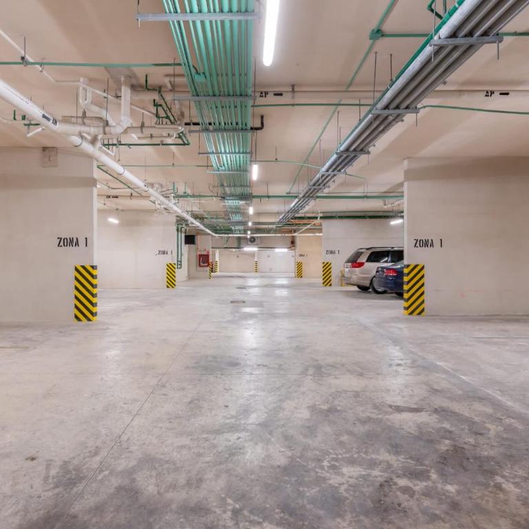 Large studio with working space 100m from 5th Ave - Studio - 26