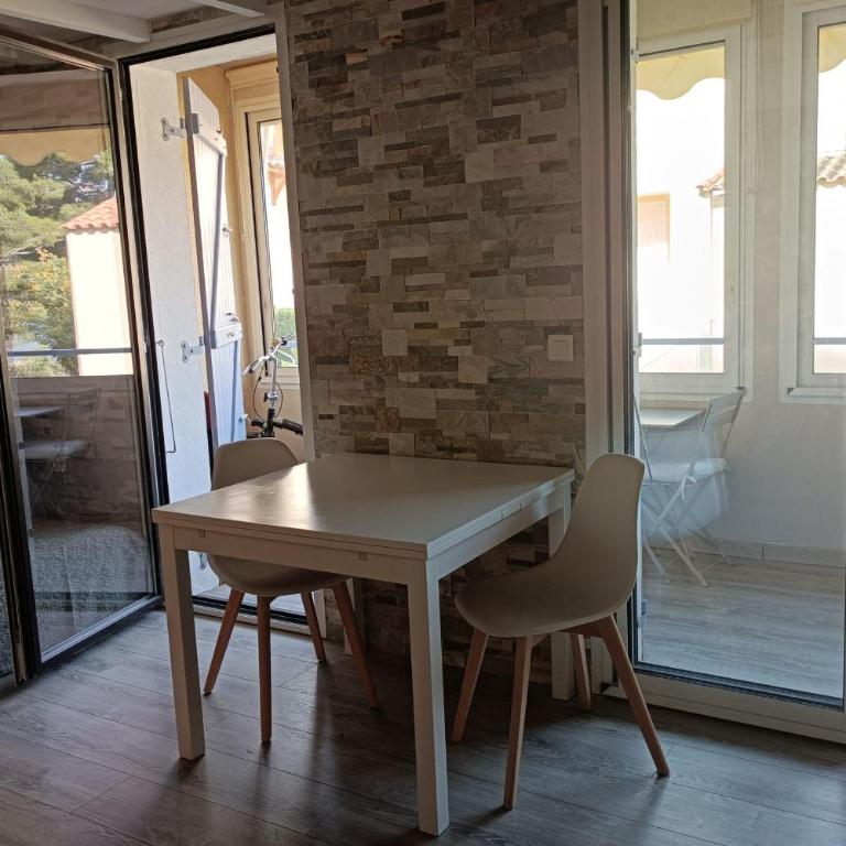 Beautiful dwelling close to the sea - Apartment - 5
