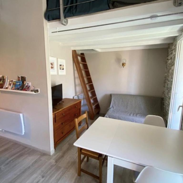 Beautiful dwelling close to the sea - Apartment - 3