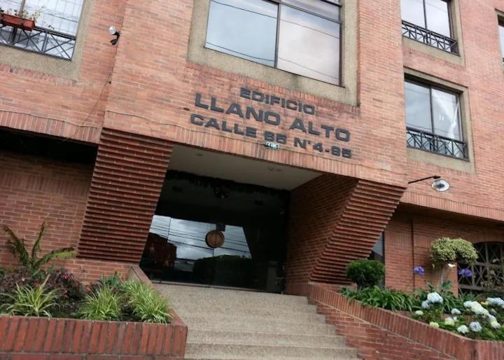 APTO GRANDE DE DOS HABITACIONES CON VENTILACIÓN Y EXCELENTE ENTRADA DE LUZz - Apartamento de 2 dormitorios - 2