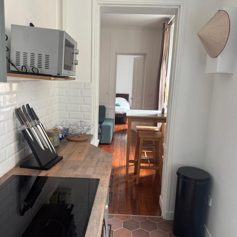 Appartement haussmannien dans le centre de Rouen - Apartamento de 1 dormitorio - 4