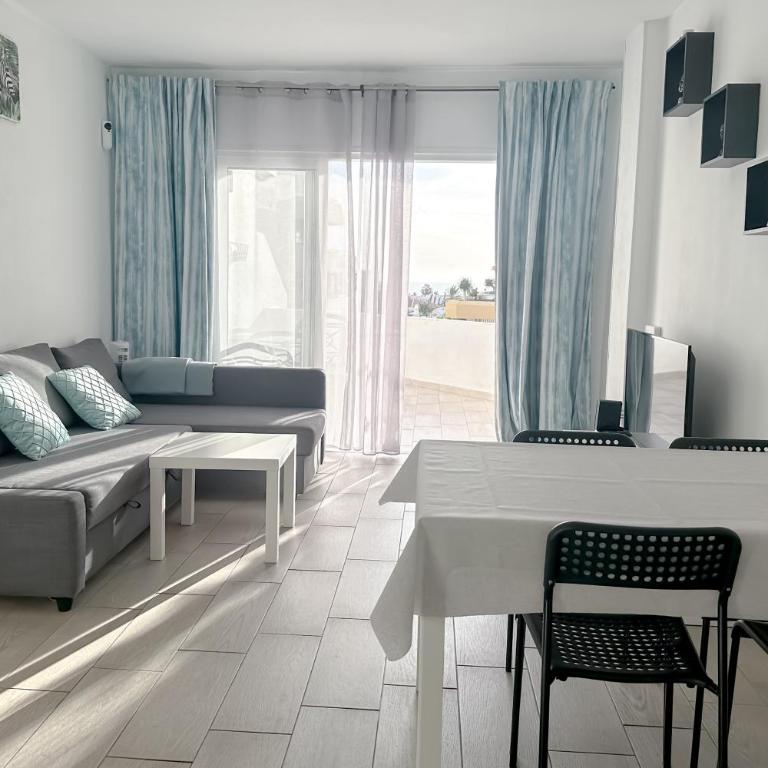 Apartment in Ocean Park, Costa Adeje, Tenerife - One-Bedroom Apartment - 10