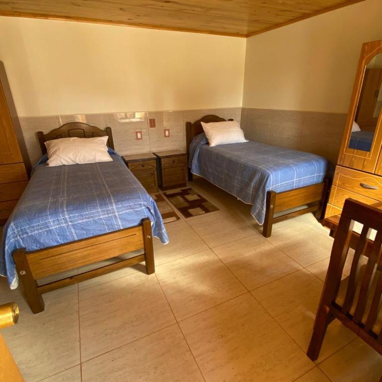Residencial Golden - Double Room with Private Bathroom - 1