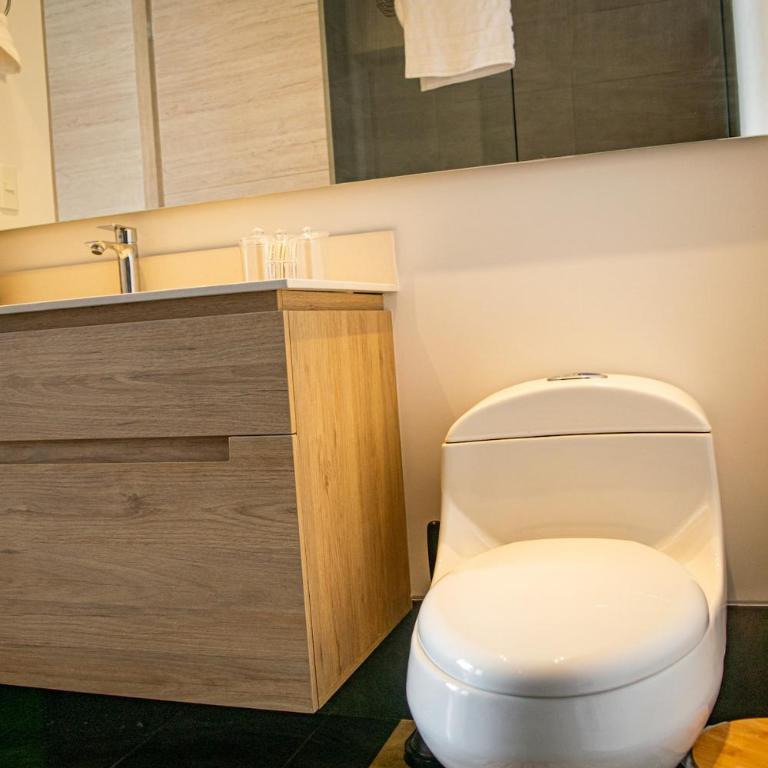 Modern and Luxury with jaw dropping Views en El Poblado - Apartamento de 1 dormitorio - 2