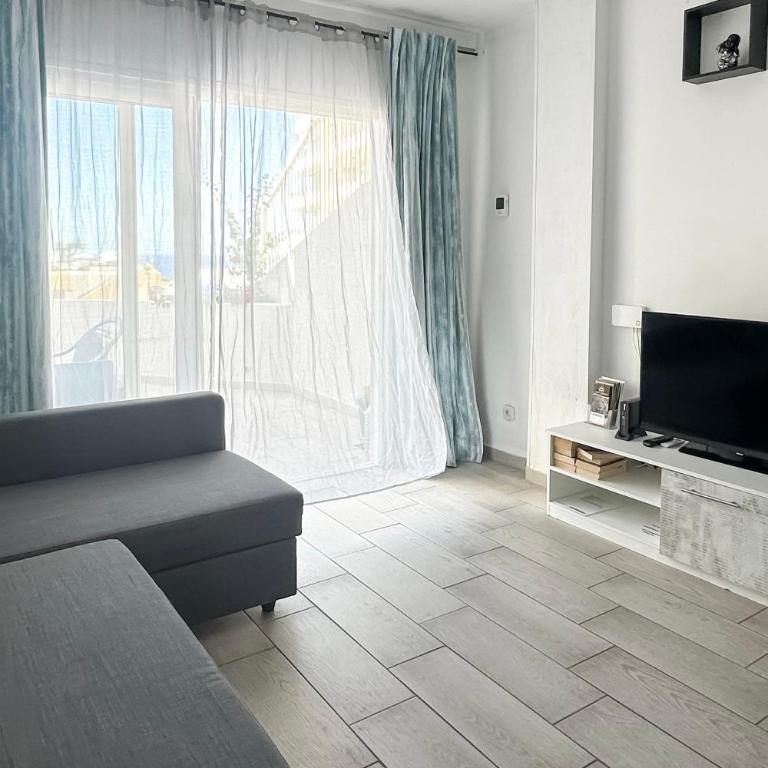 Apartment in Ocean Park, Costa Adeje, Tenerife - One-Bedroom Apartment - 8