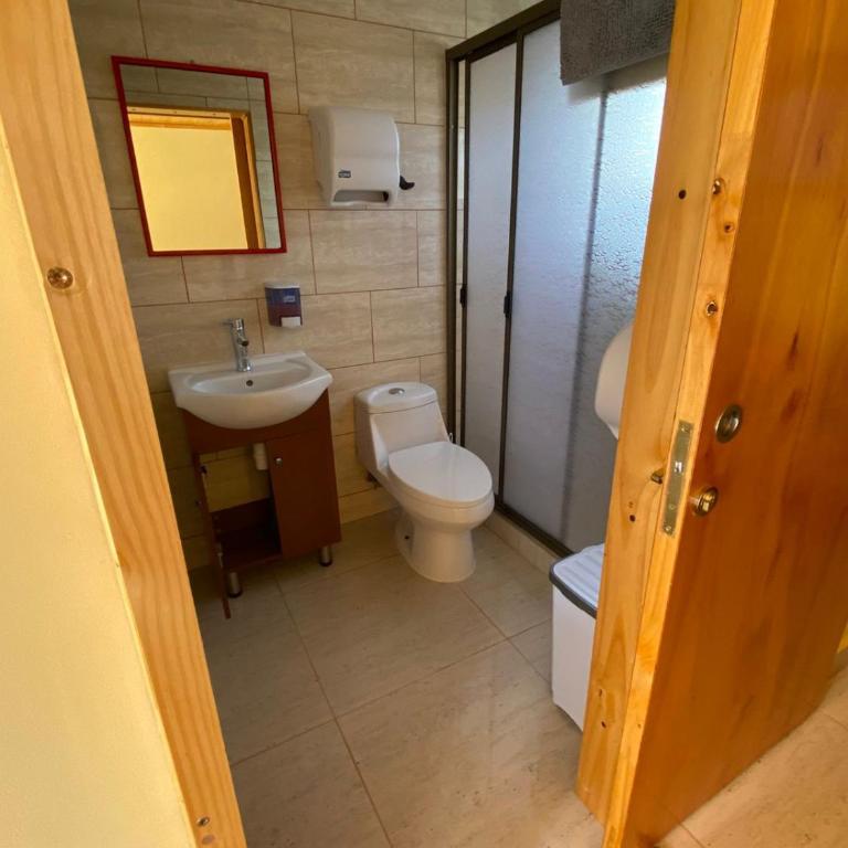 Residencial Golden - Double Room with Private Bathroom - 8