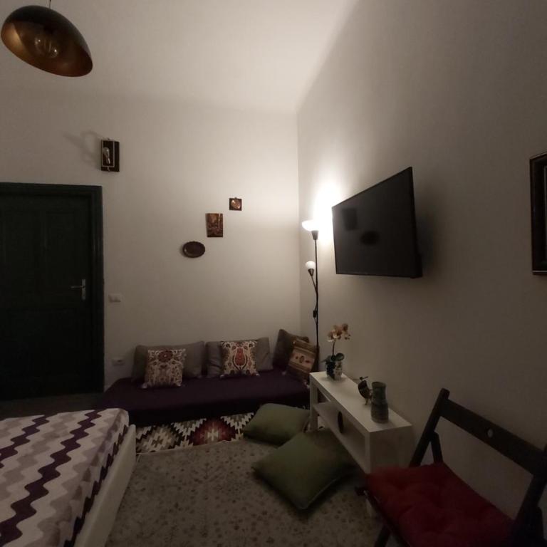 Caserina Lux Roma - Camera Tripla con Bagno Privato Esterno - 11