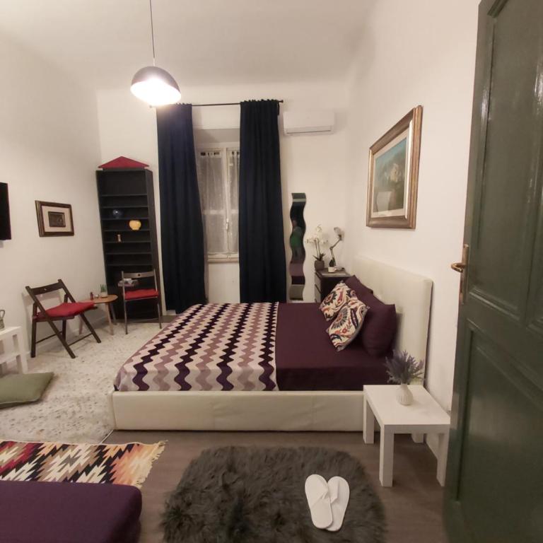 Caserina Lux Roma - Camera Tripla con Bagno Privato Esterno - 8