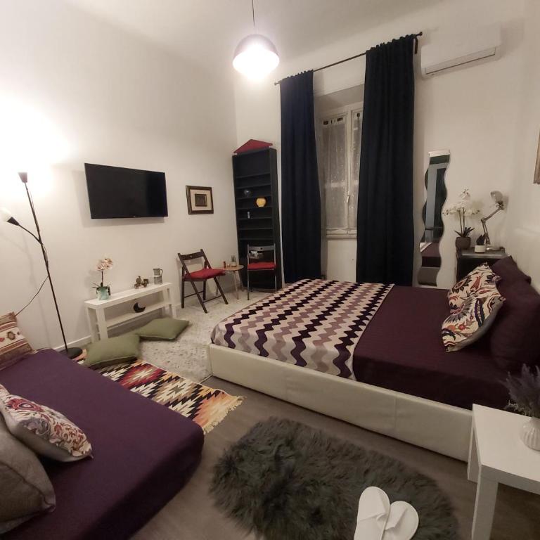 Caserina Lux Roma - Camera Tripla con Bagno Privato Esterno - 7