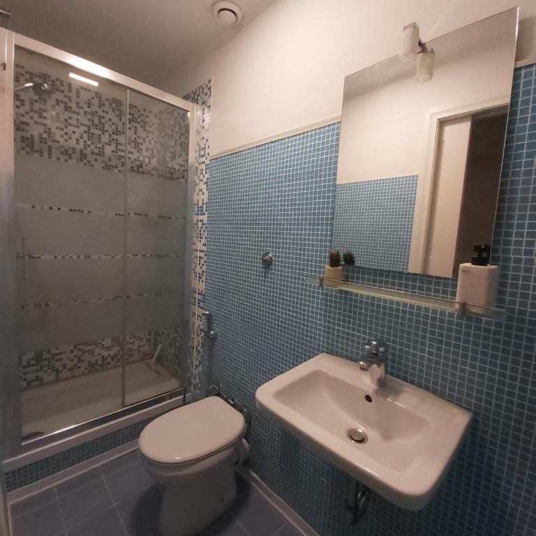 Caserina Lux Roma - Camera Tripla con Bagno Privato Esterno - 45