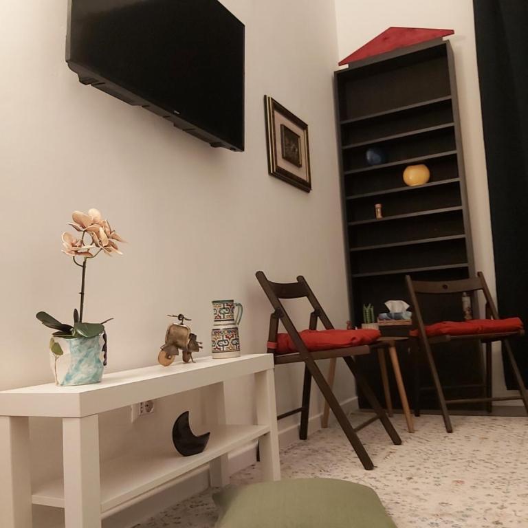 Caserina Lux Roma - Camera Tripla con Bagno Privato Esterno - 30