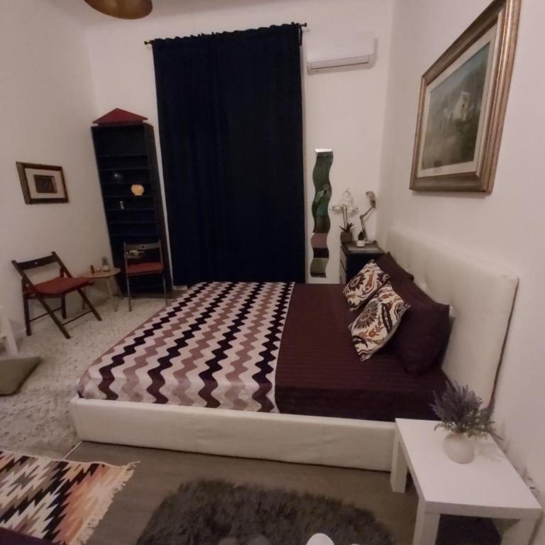 Caserina Lux Roma - Camera Tripla con Bagno Privato Esterno - 32