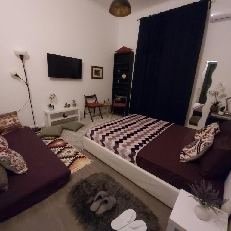 Caserina Lux Roma - Camera Tripla con Bagno Privato Esterno - 33