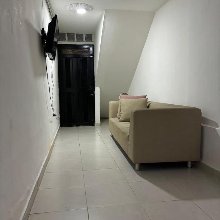 Amplia y cómoda casa en Bello - Apartamento de 2 dormitorios - 3