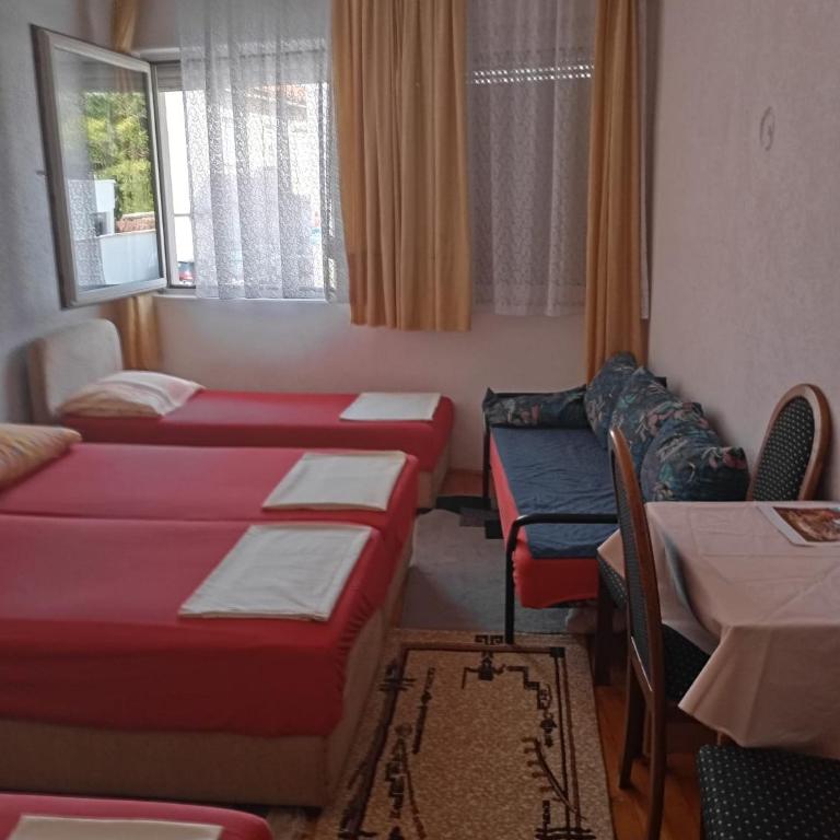 Guesthouse Villa Sara - Family Room - 5
