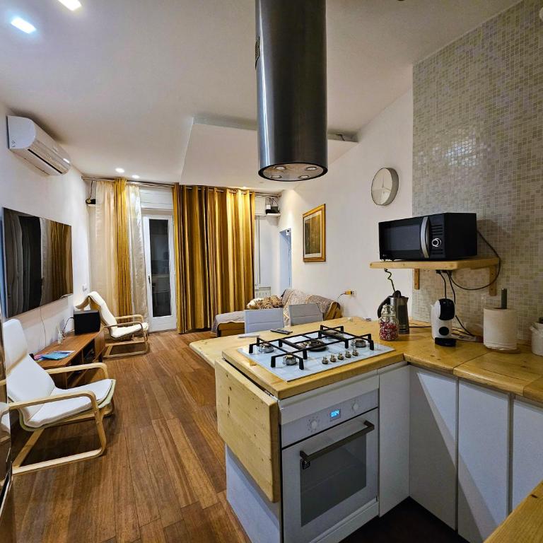 Casa Bianca Luino Terrace View - Two-Bedroom Apartment with Terrace - 6