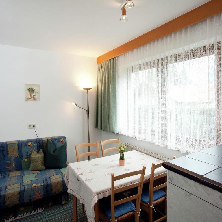 Apartment in Ötztal near Ski Slopes - Apartment mit 2 Schlafzimmern - 4