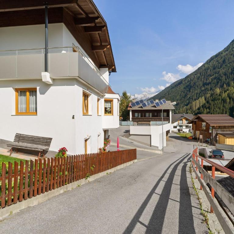 Apartment in Kappl near Ski Lift - Apartment mit 2 Schlafzimmern - 35