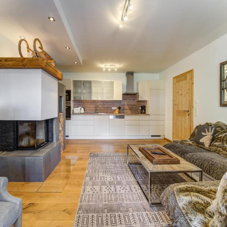 Chalet in Mittersill by Ski Lift & Sauna - Three-Bedroom Apartment - 13