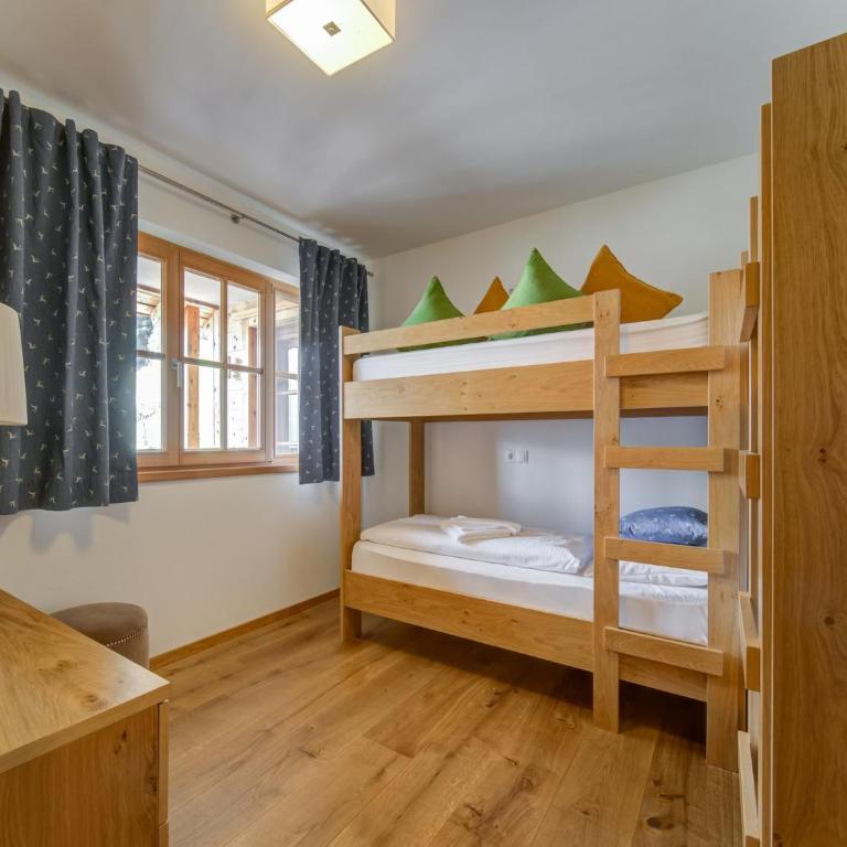 Chalet in Mittersill by Ski Lift & Sauna - Three-Bedroom Apartment - 23
