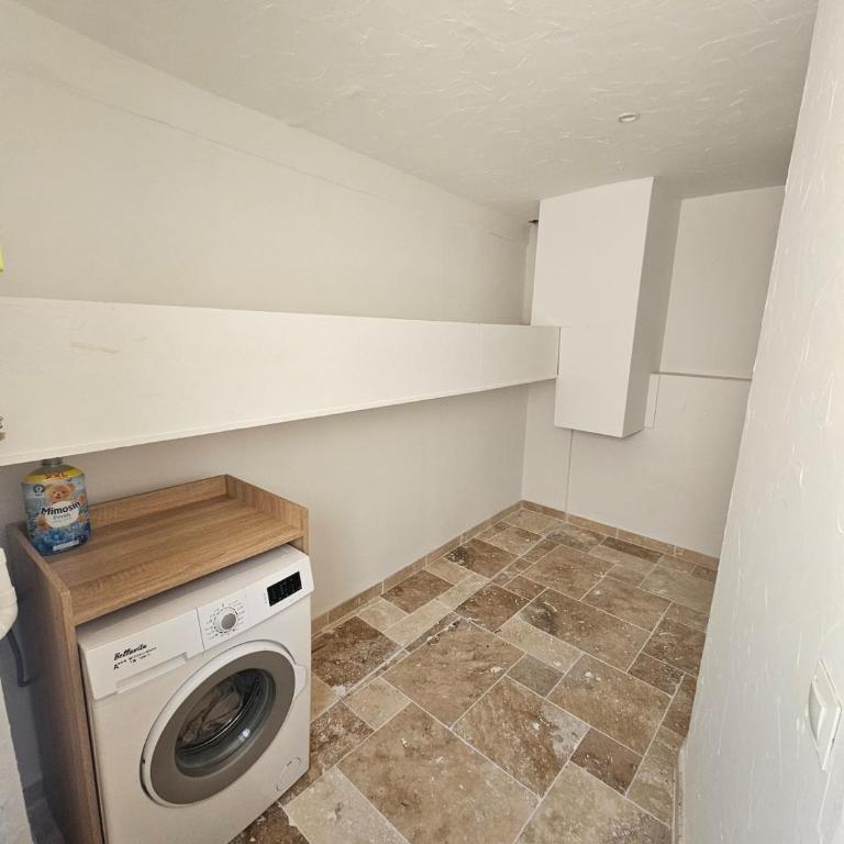 Mediterranean Studio - One-Bedroom Apartment - 3