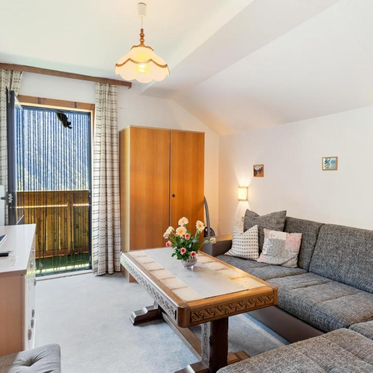 Apartment in Ötz near Hochoetz Ski Area - Ferienhaus mit 3 Schlafzimmern - 1