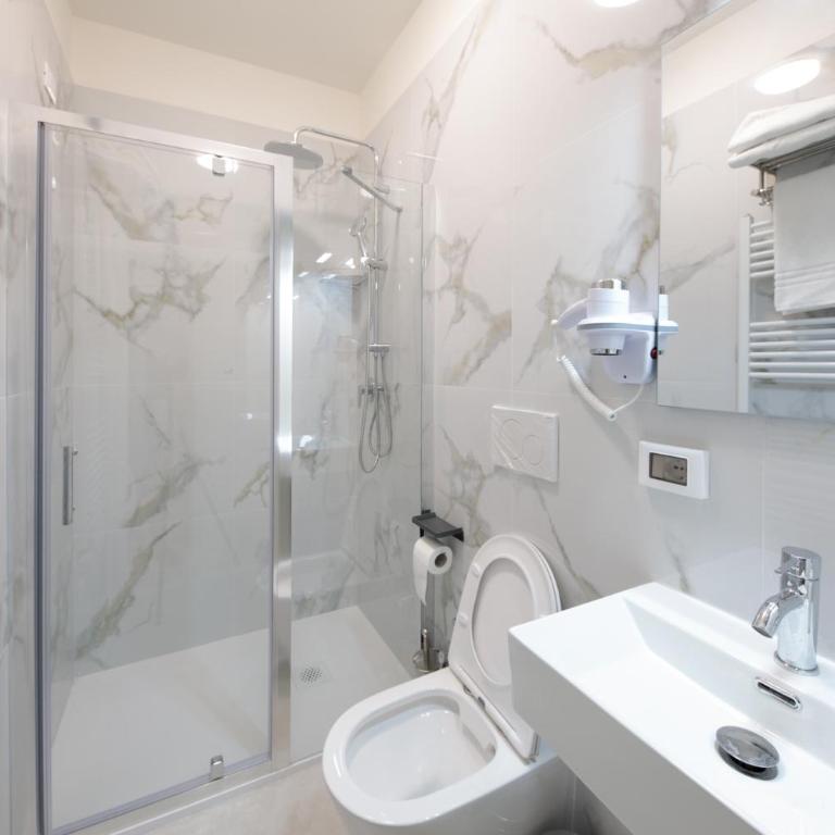 M9 Rest House Venice - Deluxe Double Room - 2