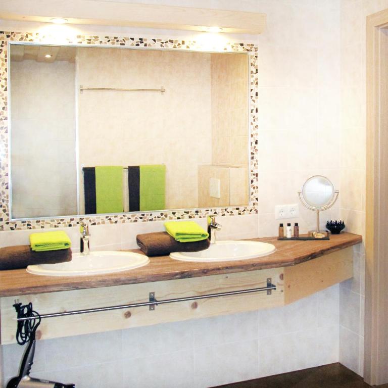 Wiesennest - Two-Bedroom Apartment - 26