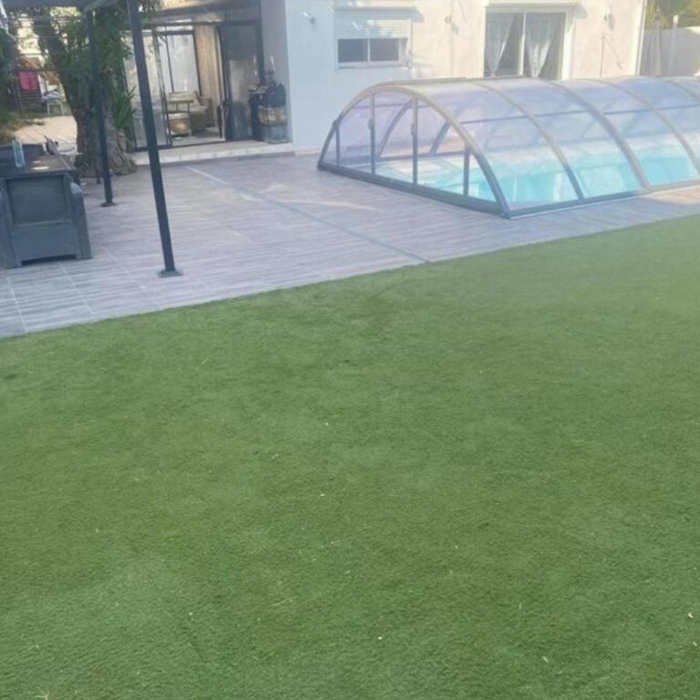 Bas de villa avec piscine et jardin - Maison 3 Chambres - 5