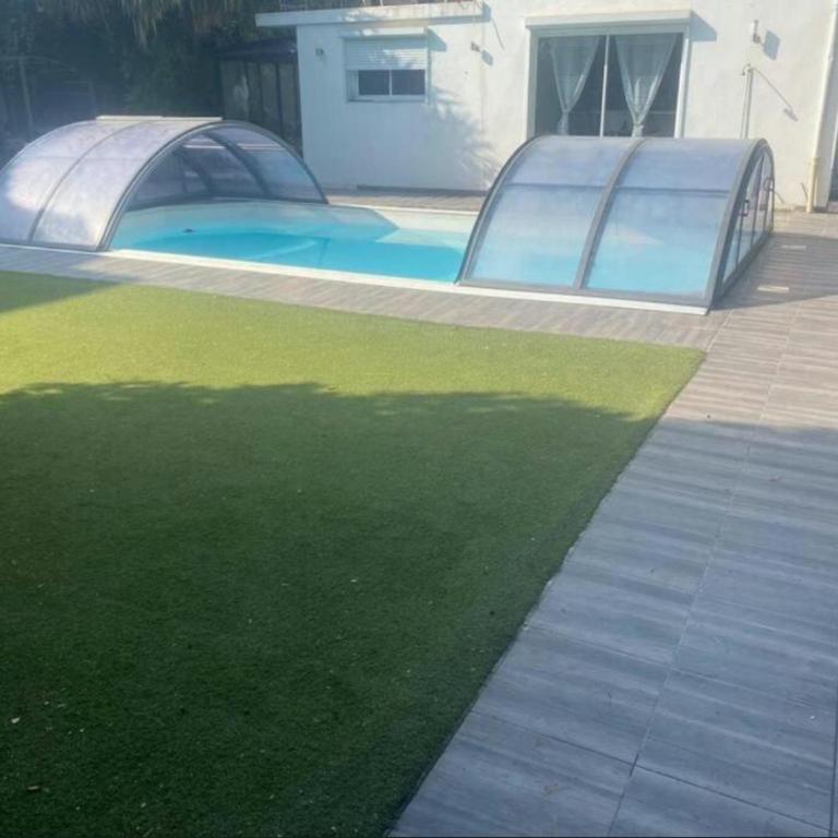 Bas de villa avec piscine et jardin - Maison 3 Chambres - 8
