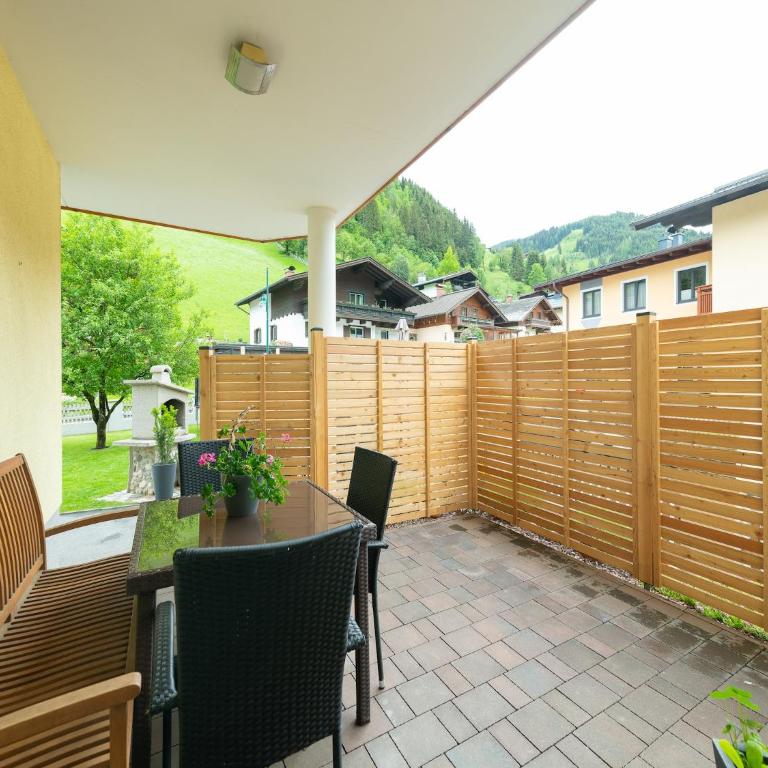 Chalet in Grossarl near Ski Slopes - Apartment mit 2 Schlafzimmern - 32