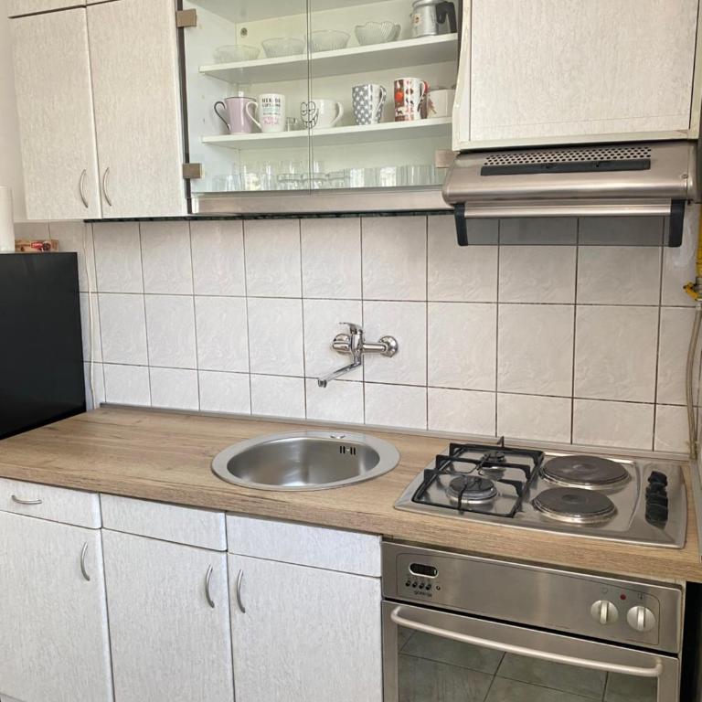 Apartment Hadi - Two-Bedroom Apartment - 6