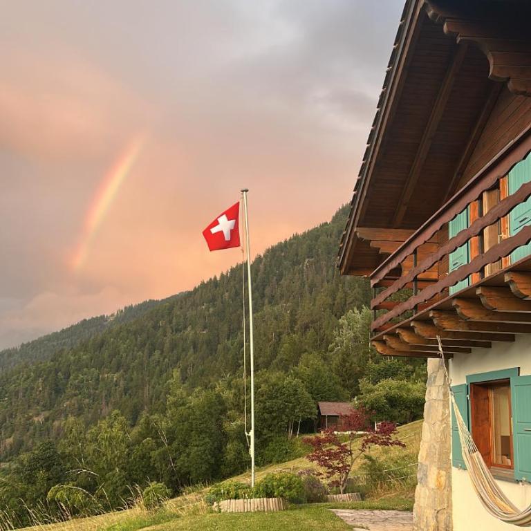 Chalet l'Aiglon Valais - Vue, Confort, Jacuzzi - Chalet - 29